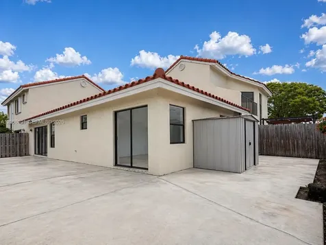 3204 San Remo Circle Homestead FL 33035