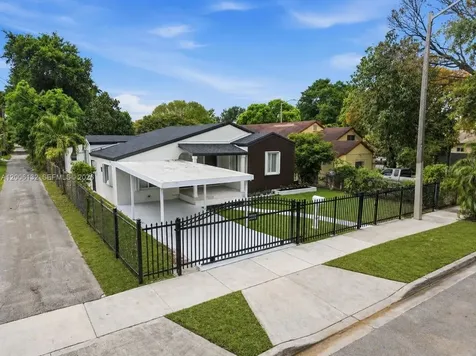 4711 NW 11th Avenue Miami FL 33127