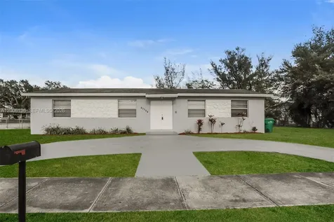 18931 NW 33rd Place Miami Gardens FL 33056