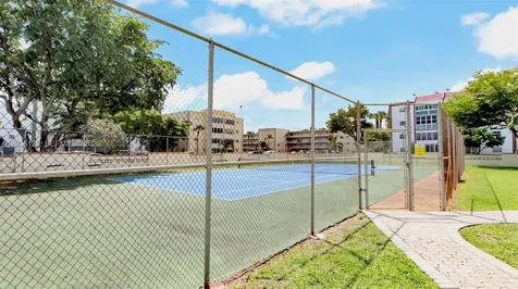 4000 NW 44th Avenue Lauderdale Lakes FL 33319