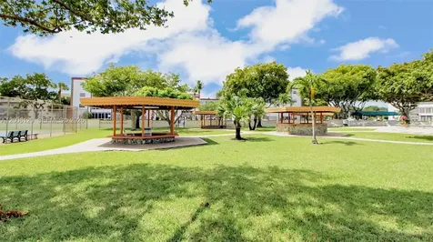 4000 NW 44th Avenue Lauderdale Lakes FL 33319