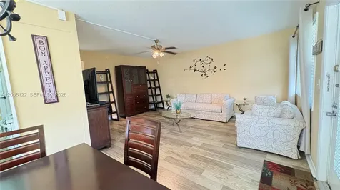 1044 Harwood D Deerfield Beach FL 33442
