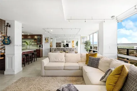 600 NE 36th Street Miami FL 33137