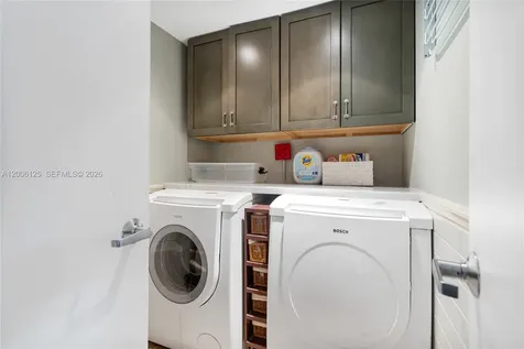 600 NE 36th Street Miami FL 33137