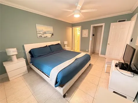1520 Mckinley Street Hollywood FL 33020