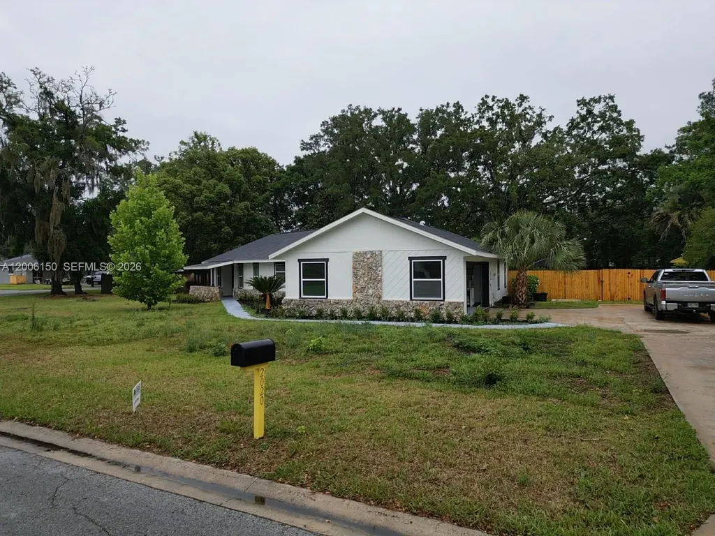 2020 NE 11th Place Ocala FL 34470