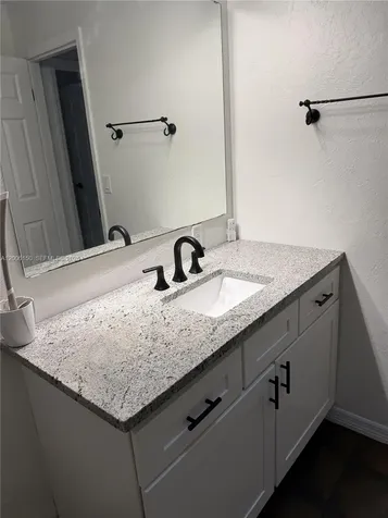 2020 NE 11th Place Ocala FL 34470