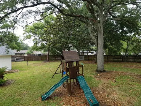 2020 NE 11th Place Ocala FL 34470