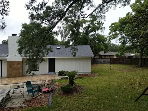 2020 NE 11th Place Ocala FL 34470