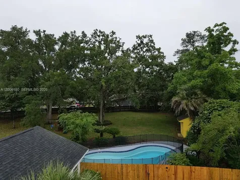 2020 NE 11th Place Ocala FL 34470