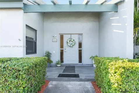1064 NW 97th Avenue Pembroke Pines FL 33024