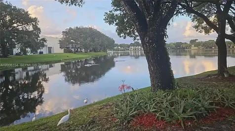 1064 NW 97th Avenue Pembroke Pines FL 33024