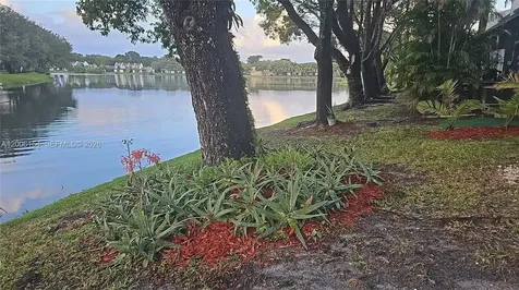 1064 NW 97th Avenue Pembroke Pines FL 33024