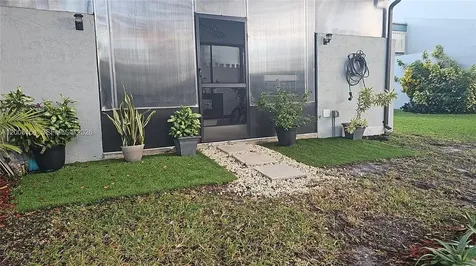 1064 NW 97th Avenue Pembroke Pines FL 33024