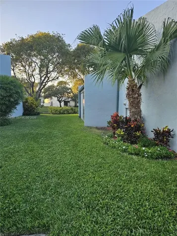 1064 NW 97th Avenue Pembroke Pines FL 33024