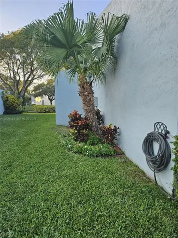 1064 NW 97th Avenue Pembroke Pines FL 33024