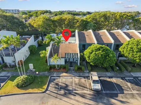1064 NW 97th Avenue Pembroke Pines FL 33024