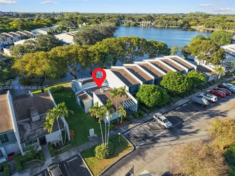 1064 NW 97th Avenue Pembroke Pines FL 33024