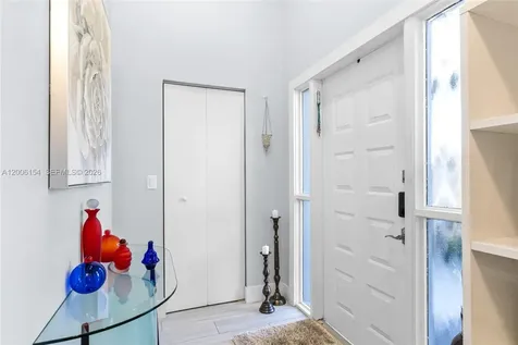 1064 NW 97th Avenue Pembroke Pines FL 33024