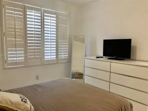 Miami Beach FL 33139