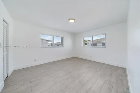8048 SW 80 Avenue Miami FL 33143