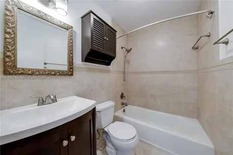 8048 SW 80 Avenue Miami FL 33143