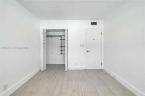 8048 SW 80 Avenue Miami FL 33143