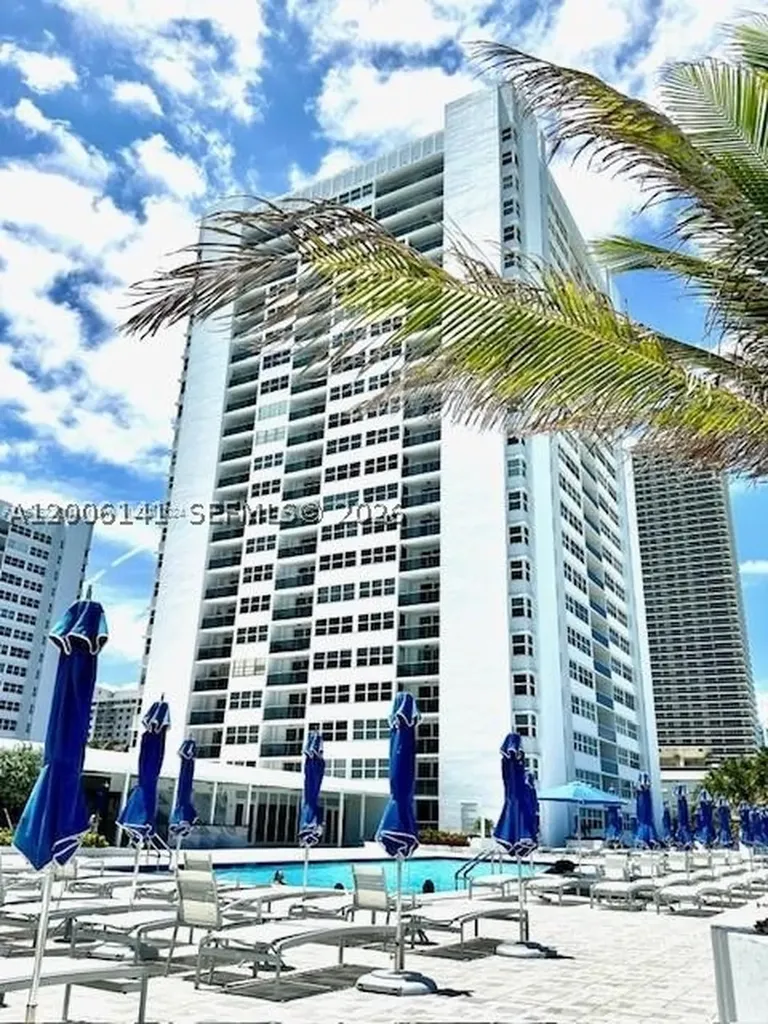 1904 S Ocean Dr Seasonal Hallandale Beach FL 33009