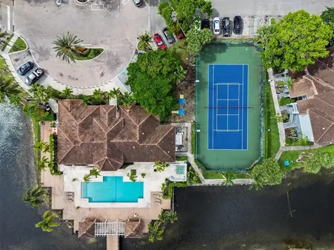 9615 NW 1st Court Pembroke Pines FL 33024
