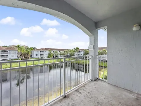 9615 NW 1st Court Pembroke Pines FL 33024