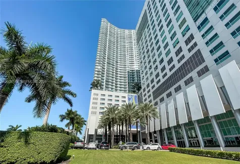 185 SW 7th Street Miami FL 33130