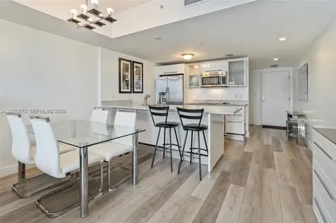 185 SW 7th Street Miami FL 33130