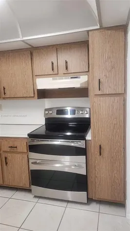 13707 Kendale Lakes Circle Miami FL 33183