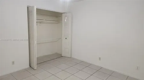13707 Kendale Lakes Circle Miami FL 33183