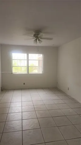 13707 Kendale Lakes Circle Miami FL 33183