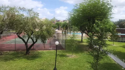13707 Kendale Lakes Circle Miami FL 33183