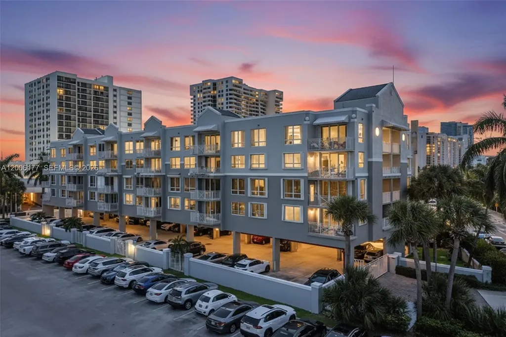 2642 Collins Avenue Miami Beach FL 33140