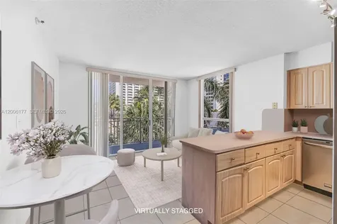 2642 Collins Avenue Miami Beach FL 33140