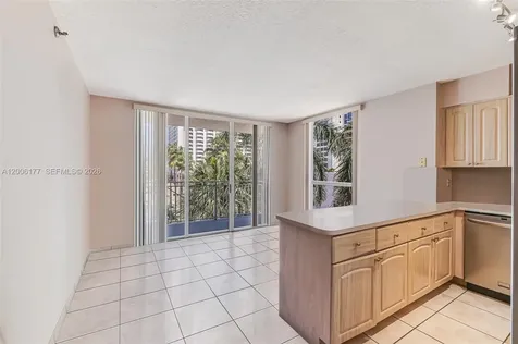 2642 Collins Avenue Miami Beach FL 33140