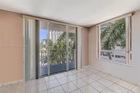 2642 Collins Avenue Miami Beach FL 33140