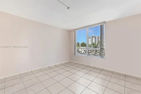 2642 Collins Avenue Miami Beach FL 33140