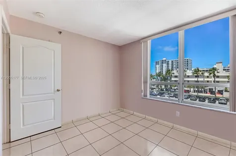 2642 Collins Avenue Miami Beach FL 33140