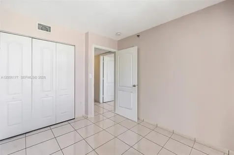 2642 Collins Avenue Miami Beach FL 33140