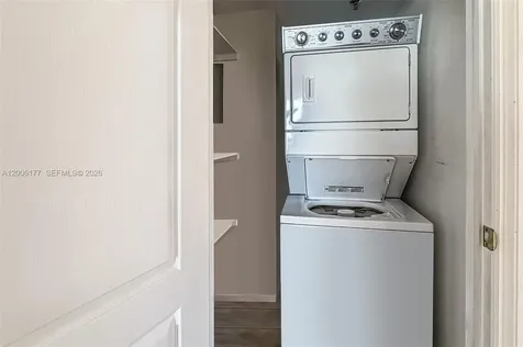 2642 Collins Avenue Miami Beach FL 33140