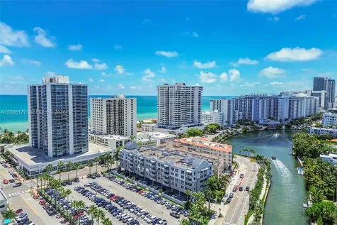 2642 Collins Avenue Miami Beach FL 33140