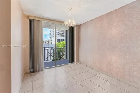 2642 Collins Avenue Miami Beach FL 33140