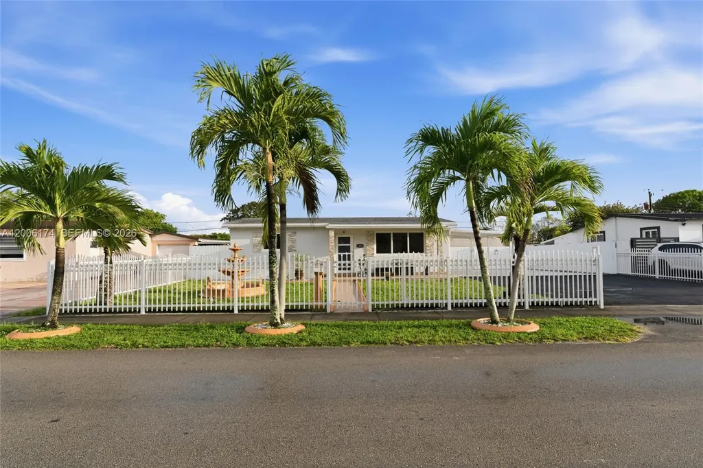 1132 W 71st Street Hialeah FL 33014