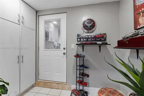 1132 W 71st Street Hialeah FL 33014
