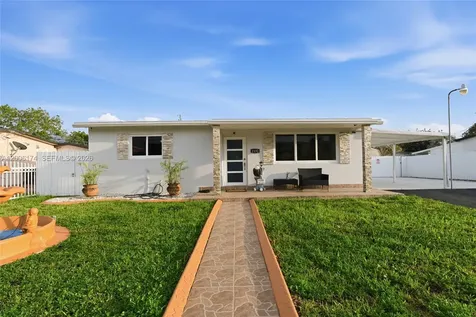 1132 W 71st Street Hialeah FL 33014