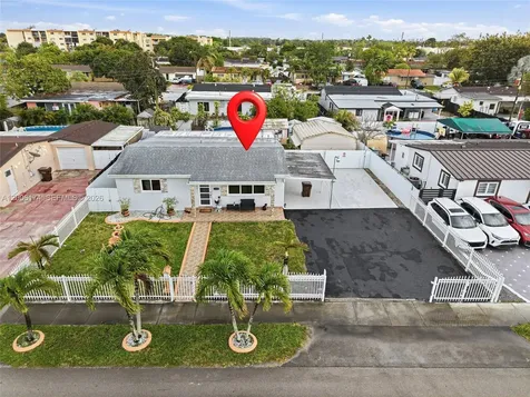 1132 W 71st Street Hialeah FL 33014